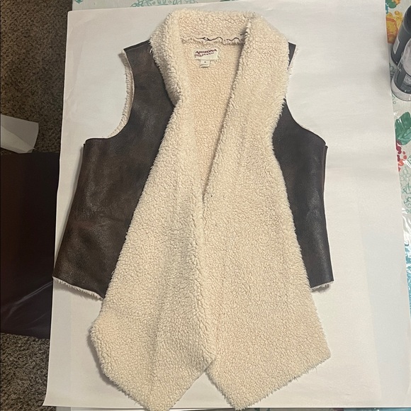 Arizona Jean Company Cream and Brown Shearling Vest VERY CLASSIC!! - Picture 1 of 5